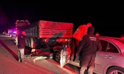 Kırıkkale'de tıra çarpan otomobilin sürücüsü yaralandı