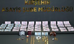 Kırşehir'de kuyumcuları düşük ayarlı altınla dolandırmak isteyen 2 şüpheli tutuklandı