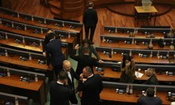 Kosova'da Meclis yeni cumhurbaşkanını seçemediği için yeniden erken genel seçime gidiliyor