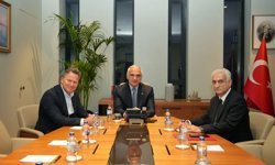 Kültür ve Turizm Bakanı Ersoy, Almanya ve İngiltere'deki tur operatörleriyle görüştü: