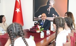 Lefkoşa Büyükelçisi Başçeri, 23 Nisan Çocuk Bayramı kapsamında ilkokul öğrencilerini kabul etti