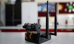 Liselilerin görme engelliler için geliştirdiği robota çifte ödül