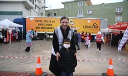 LÖSEV'in 'İyilikler Tırı'ndan Niğde'deki hasta çocuklar ve ailelerine yardım