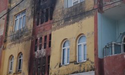 Mardin'de binada çıkan yangında dumandan etkilenen 4 kişi hastaneye kaldırıldı