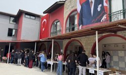 Marmaris'te kardeş okul yararına 'İki Okul, Tek Yürek' kermesi düzenlendi