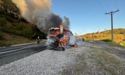 Marmaris'te tur otobüsü yandı