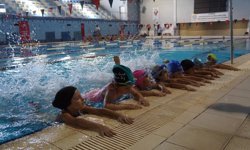 Marmaris'te yarı olimpik yüzme havuzu sağlık gerekçesiyle geçici olarak kapatıldı