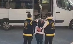 Mersin'de bankada satırla gasp girişiminde bulunan zanlı tutuklandı