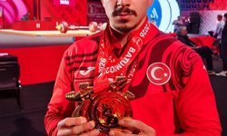Milli halterci Yusuf Fehmi Genç, Avrupa Şampiyonası'nda 2 altın madalya kazandı