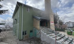 Niğde'de camide çıkan yangın hasara sebep oldu