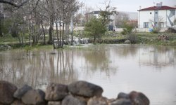 Niğde'de sağanak hayatı olumsuz etkiliyor