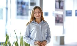 Nisa Atik, tarih anlatımını hikayeye dönüştürerek geniş kitlelere ulaştırıyor: