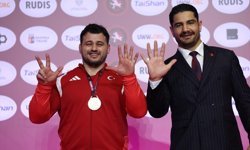 Rıza Kayaalp'ten Arnavutluk'ta tarihi şampiyonluk