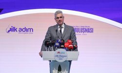 Sağlık Bakanı Kemal Memişoğlu, Konya'da İlk Adım Ebe Gebe Okulu Aile Buluşması'na katıldı: