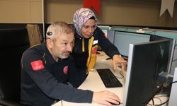 Sağlık personelinin telefonda uygulattığı Heimlich manevrası hayat kurtardı