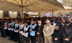 Sakarya ve çevresinde Kahramanmaraş'taki okul saldırısında ölenler için gıyabi cenaze namazı kılındı