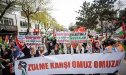 Sakarya'da Küresel Sumud Filosu'na destek için yürüyüş düzenlendi