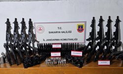 Sakarya'da silah kaçakçılığı operasyonunda 27 ruhsatsız tüfek ele geçirildi