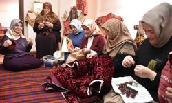 Sakarya'daki Kınalı Muhacirlerin geleneksel kıyafet ve dokumaları kayıt altına alınıyor