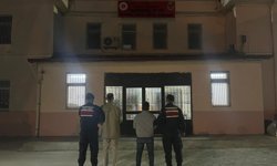 Samsun'un Vezirköprü ilçesinde düzenlenen uyuşturucu operasyonu kapsamında 2 kişi tutuklandı