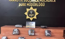 Şanlıurfa'da araçtaki valizde 8 kilogram sentetik uyuşturucu ele geçirildi