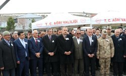 Şehit infaz koruma memuru Yiğit, Ağrı'da mezarı başında anıldı