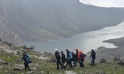 Siirt'te kayalıklardan düşerek yaralanan kişi kurtarıldı