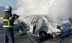 Siirt'te otomobilde çıkan yangın söndürüldü