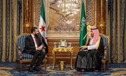 Suudi Arabistan Veliaht Prensi Bin Selman, Suriye Cumhurbaşkanı Şara ile ikili ilişkileri görüştü