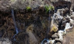 'Tabiat Parkı' ilan edilen Dipsiz Göl Şelalesi turizme kazandırılıyor