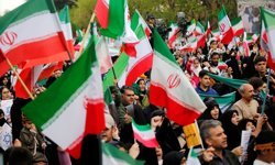 Tahran'da, ABD-İsrail saldırılarında ölen öğrenciler için anma etkinliği düzenlendi