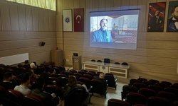 Tekirdağ'da yapay zeka destekli 'Namık Kemal belgeseli' öğrencilere tanıtıldı