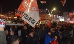 Trendyol 1. Lig'e yükselmeyi garantileyen Batman Petrolspor, coşkuyla karşılandı