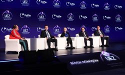 Uluslararası Ekonomi Zirvesi, ikinci gününde düzenlenen oturumlarla devam ediyor