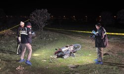 Uşak'ta devrilen motosikletin sürücüsü öldü