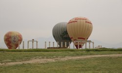 Vali Köşger, Laodikya Antik Kenti'nde inceleme yaptı