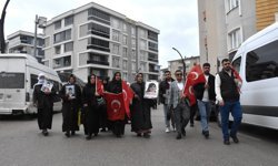 Vanlı aileler DEM Parti İl Başkanlığı önündeki eylemlerini sürdürdü