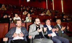 Yetim çocuklar, Hazreti Muhammed'in hayatını anlatan filmi sinemada izledi