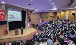 Bingöl'de 'Türk Havacılık Tarihi ve TUSAŞ' konulu konferans düzenlendi