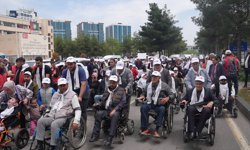 Diyarbakır'da 'Engelliler Onur Yürüyüşü' düzenlendi
