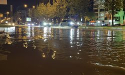 Diyarbakır'da sağanak hayatı olumsuz etkiledi