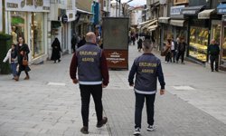 Erzurumlu çift, polisin hızlı refleksi ve kuyumcunun dikkati sayesinde dolandırılmaktan kurtuldu