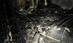 İzmir'de yangın çıkan evdeki bebek öldü, 3 kardeşi dumandan etkilendi