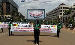 Kamerun'da 1 Mayıs Emek ve Dayanışma Günü kutlandı