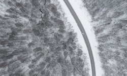 Kar yağışının etkili olduğu Domaniç Dağı dronla görüntülendi