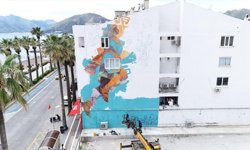 Marmaris duvarları Latin Amerika motifleriyle renkleniyor