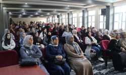Siirt'te jandarma ekipleri velileri bağımlılık konusunda bilgilendirdi