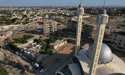 Suriye'de Rahmet İnsani Yardım Derneği'nin girişimleriyle restore edilen Akil Bin Ebi Talib Camii ibadete açıldı