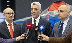 Ticaret Bakanı Bolat, SAHA 2026'yı ziyaret etti: