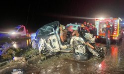 Uşak'ta zincirleme trafik kazasında 4 kişi hayatını kaybetti